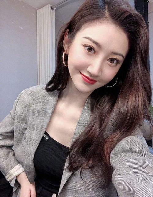 吃瓜爆料彭小苒,瓜田里的璀璨明星